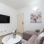 Igor Apartment *