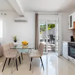 Igor Apartment *
