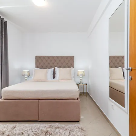 Igor Διαμέρισμα Τρογκίρ