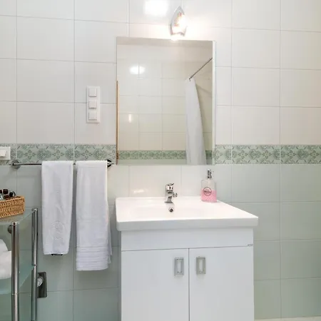 Igor Apartman *